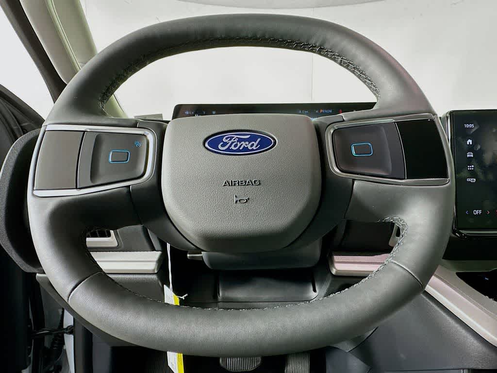 2026 Ford Expedition Activo