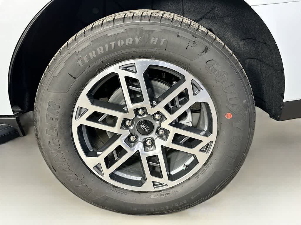 2026 Ford Expedition Activo