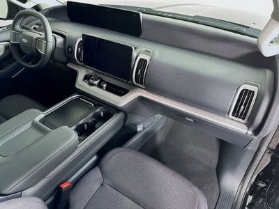 2025 Ford Expedition Activo