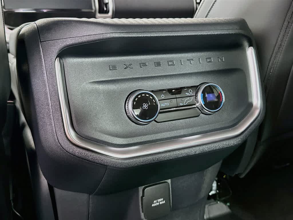 Ford Expedition Active 2027