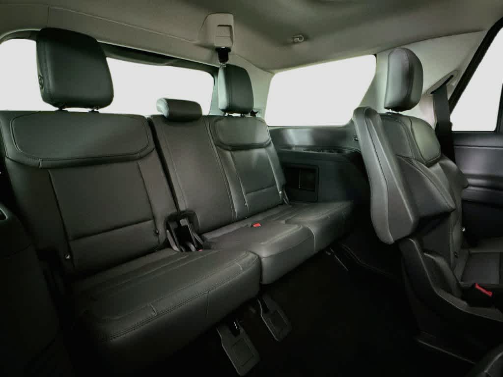 Ford Expedition Active 2027