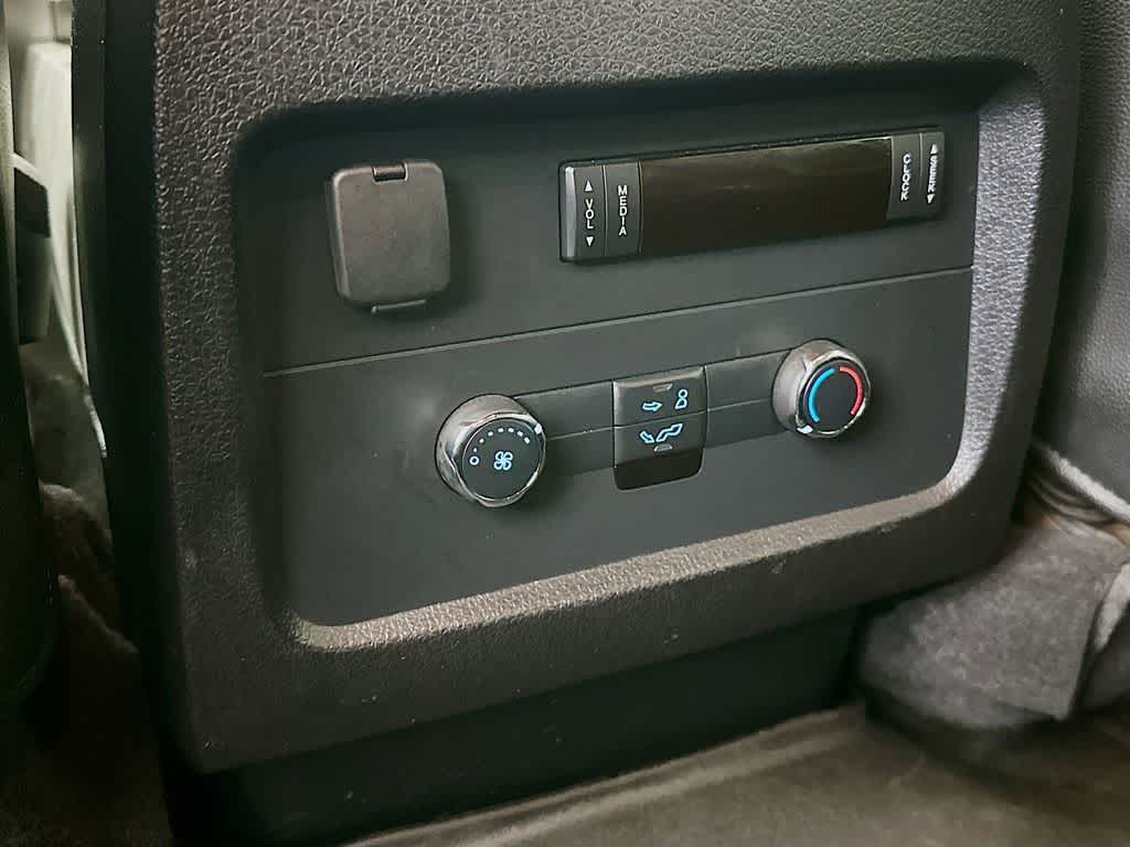 Ford Expedition XLT 2017