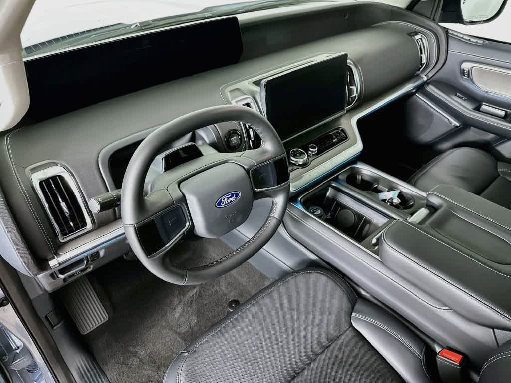 Ford Expedition Platinum 2027