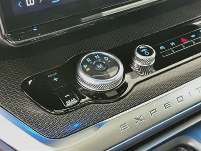 Ford Expedition Platinum 2027