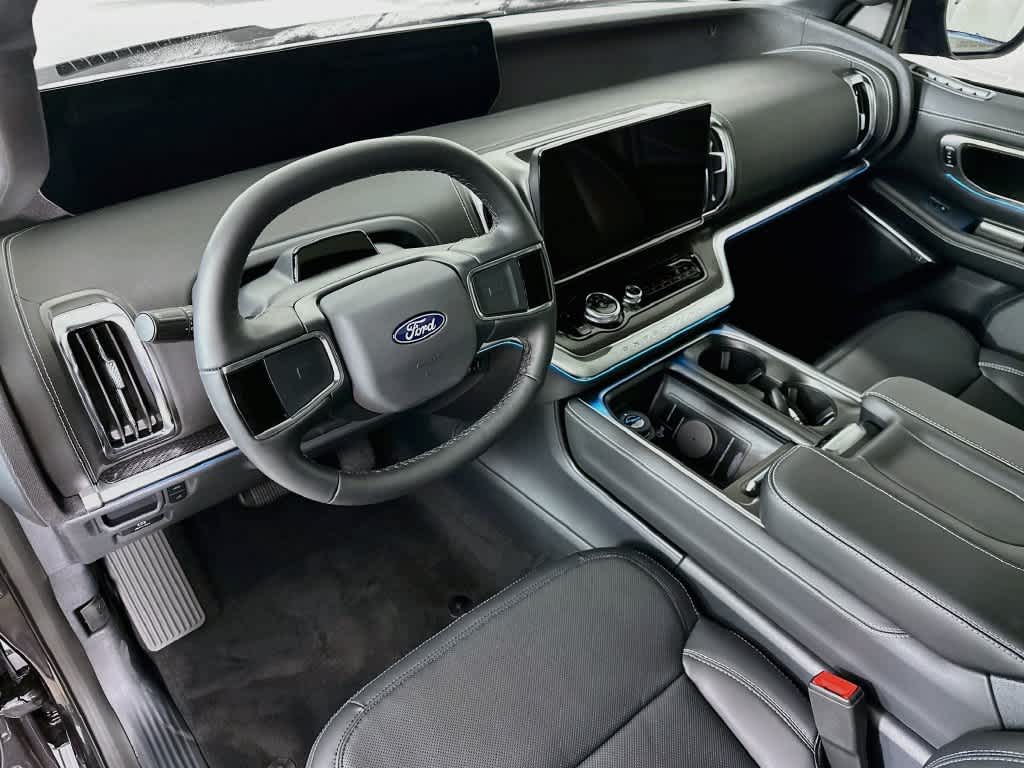 Ford Expedition Platinum 2027