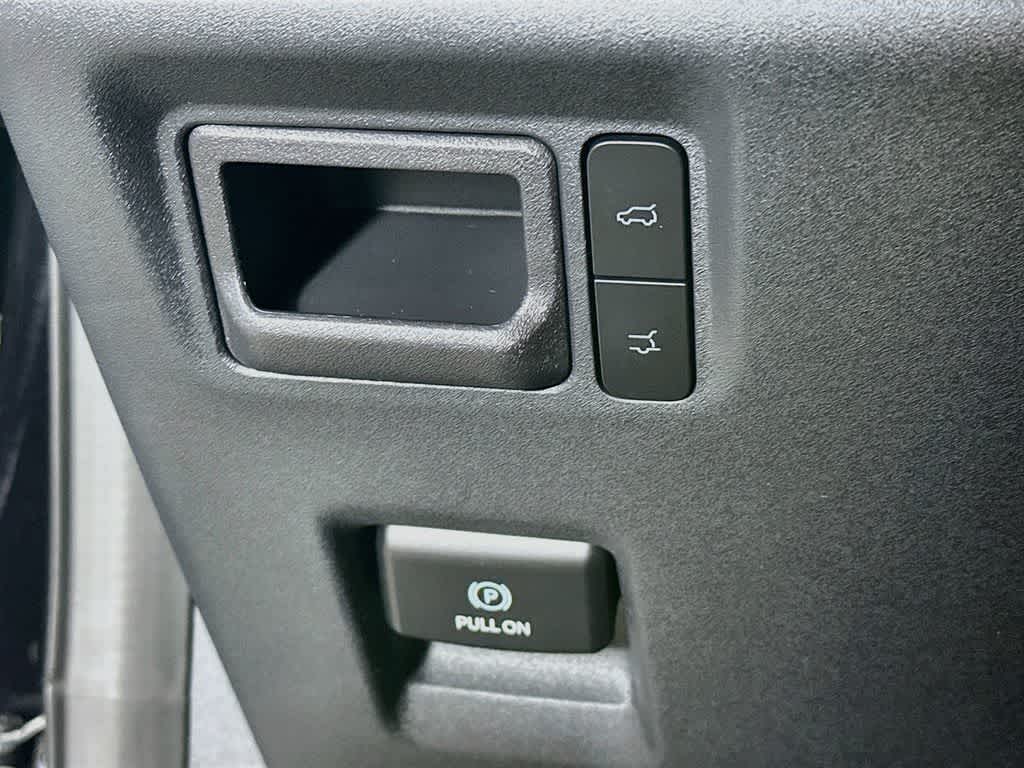 Ford Expedition Platinum 2027
