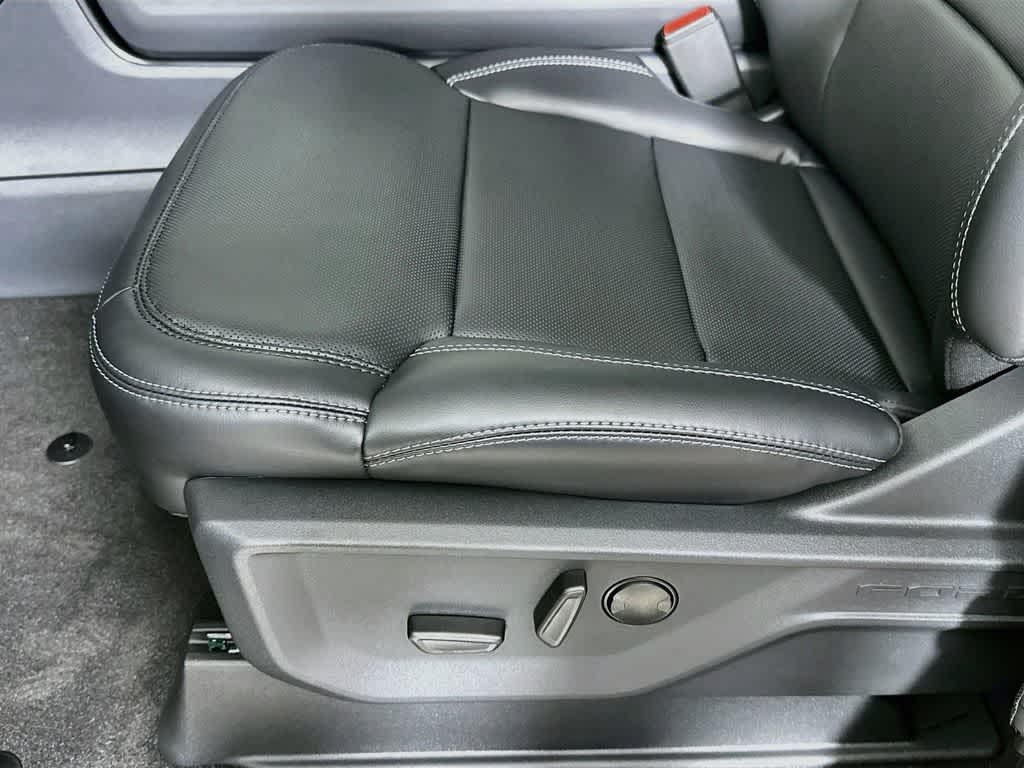 Ford Expedition Platinum 2027