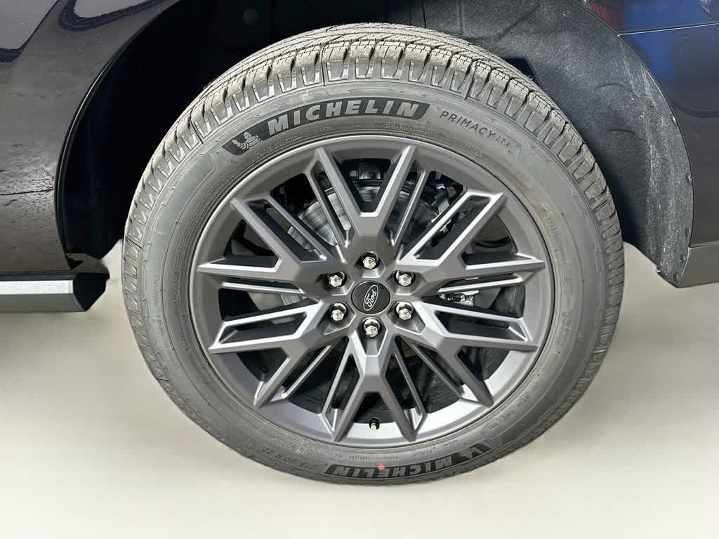 Ford Expedition Platinum 2027