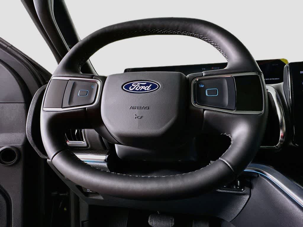 Ford Expedition Platinum 2027