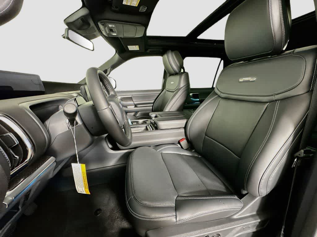 Ford Expedition Platinum 2027