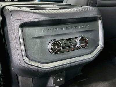 Ford Expedition Platinum 2027