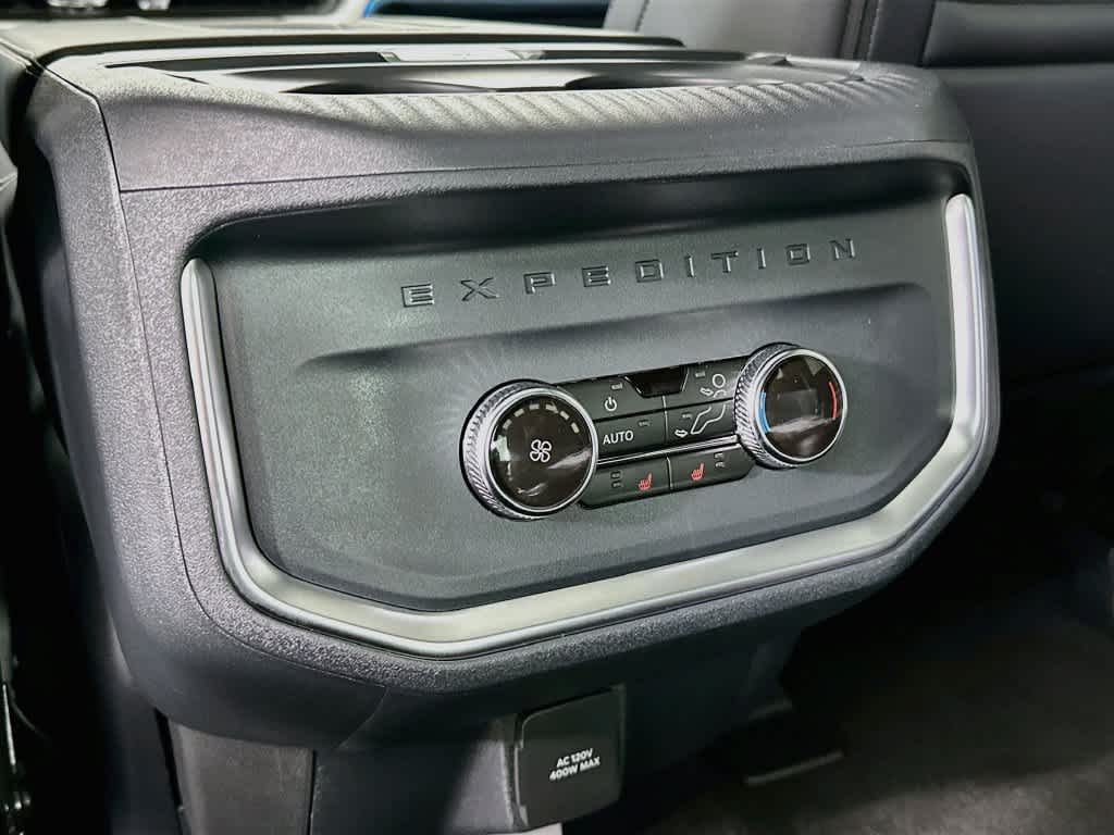 Ford Expedition Platinum 2027