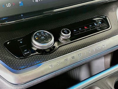 Ford Expedition Platinum 2027