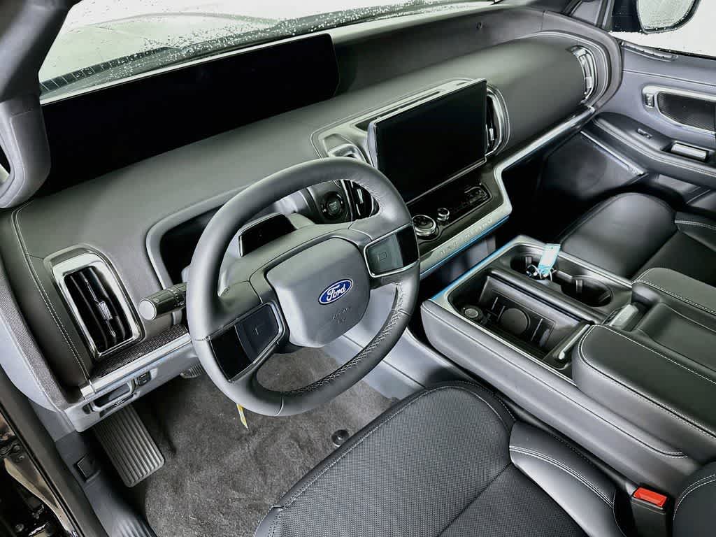 Ford Expedition Platinum 2027