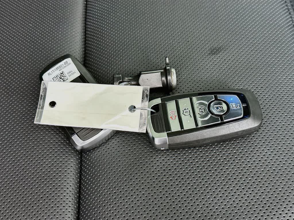 Ford Expedition Platinum 2027