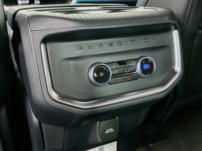 Ford Expedition Platinum 2027