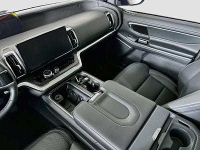 Ford Expedition Platinum 2027