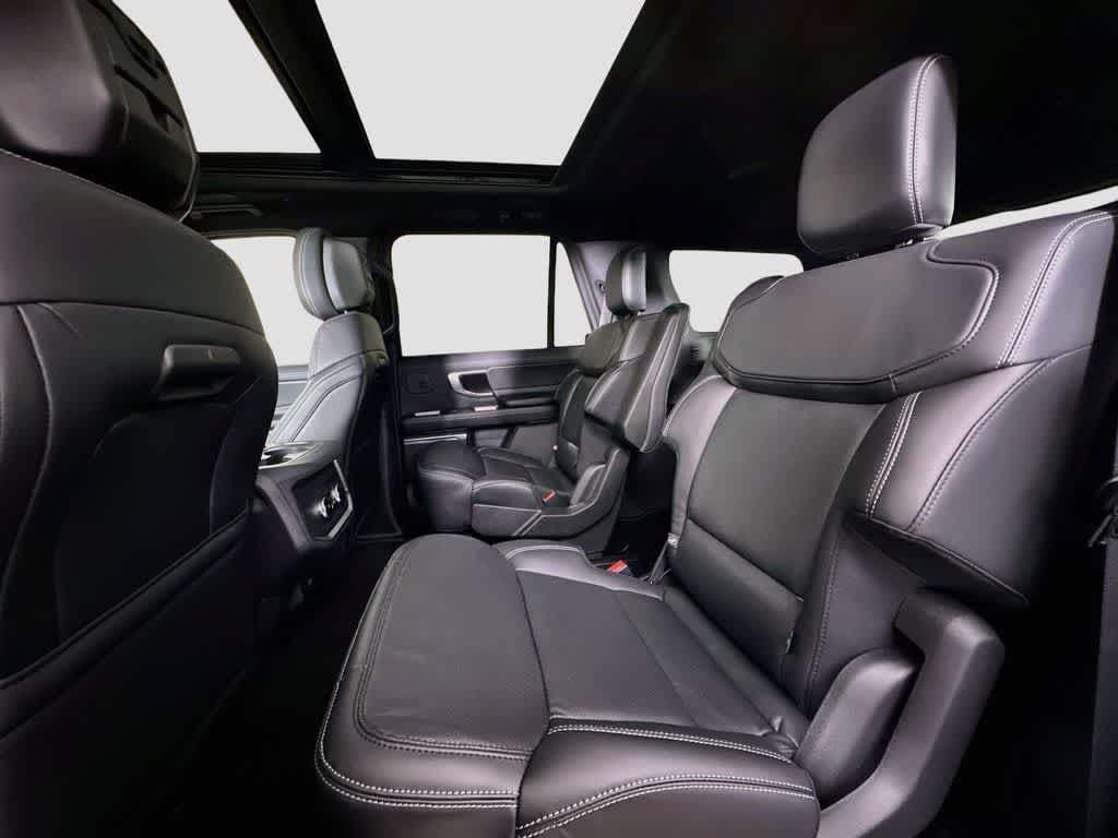 Ford Expedition Platinum 2027