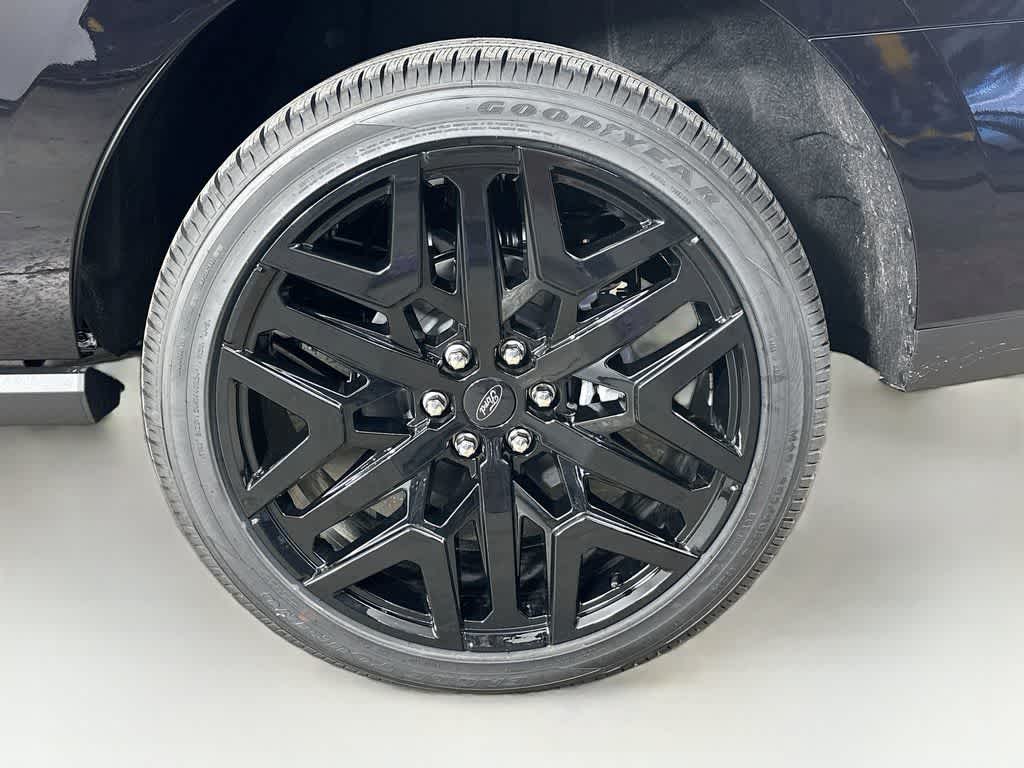 Ford Expedition Platinum 2027