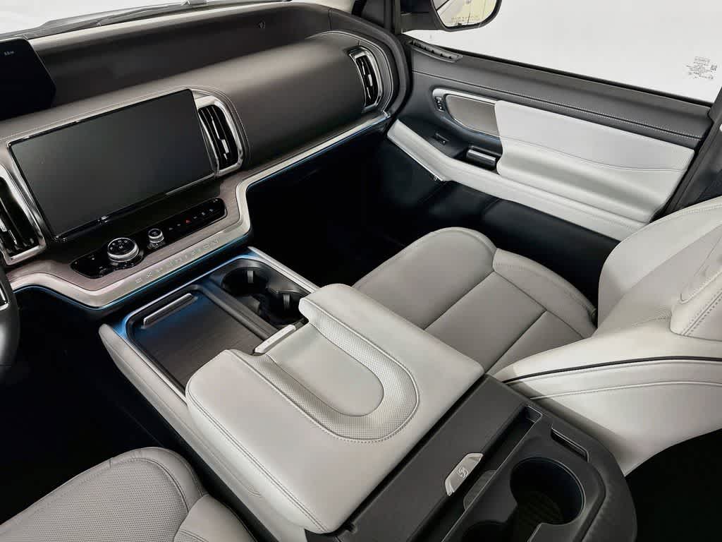 Ford Expedition Platinum 2027