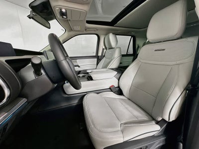 Ford Expedition Platinum 2027