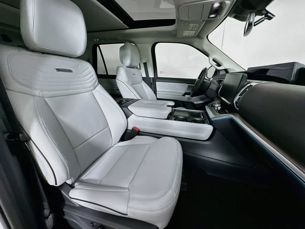 Ford Expedition Platinum 2027