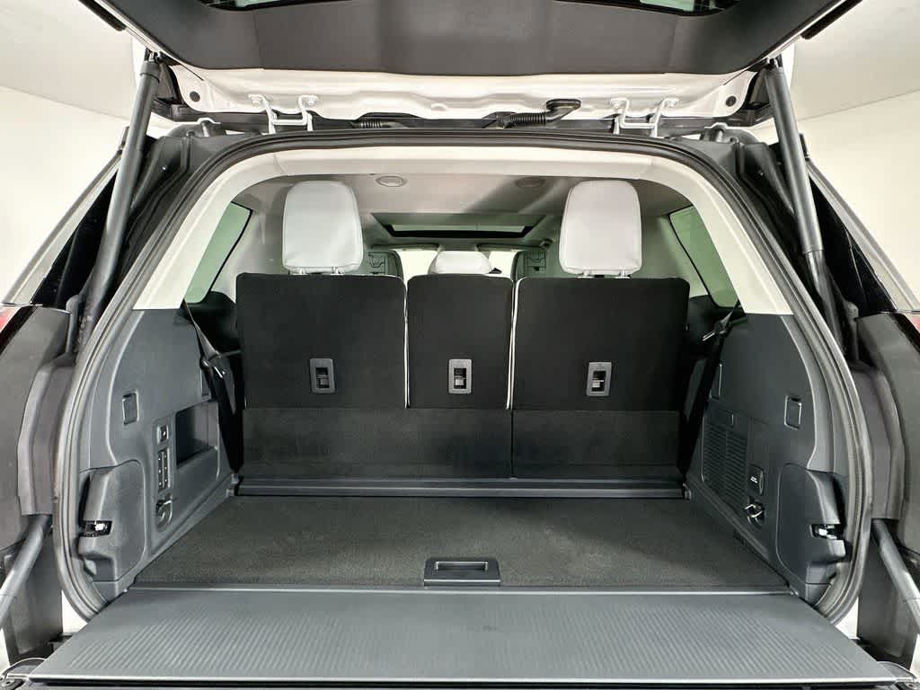 Ford Expedition Platinum 2027