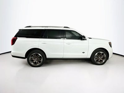 Ford Expedition King Ranch 2027