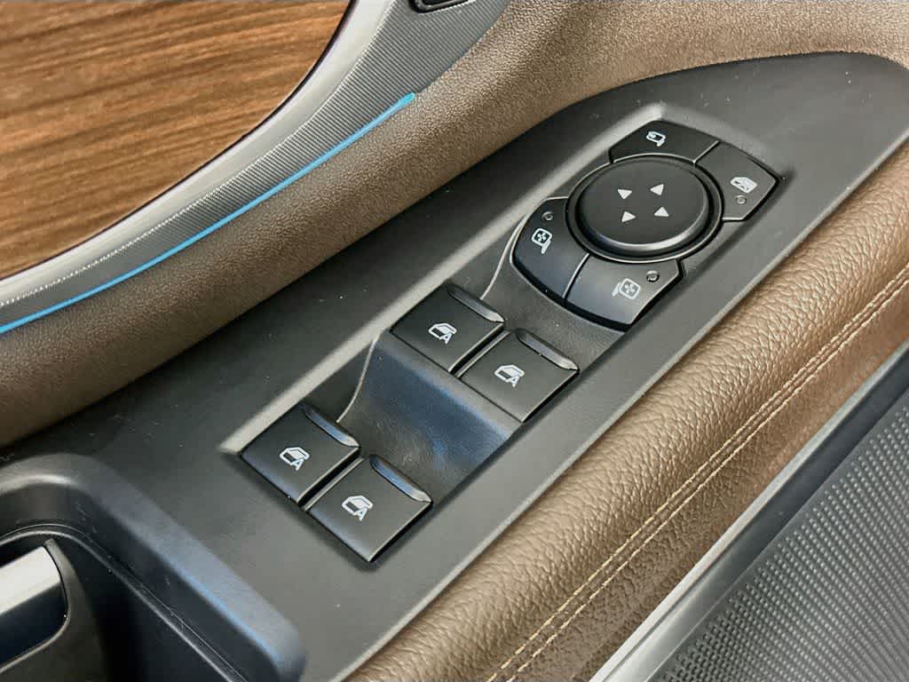 Ford Expedition King Ranch 2027
