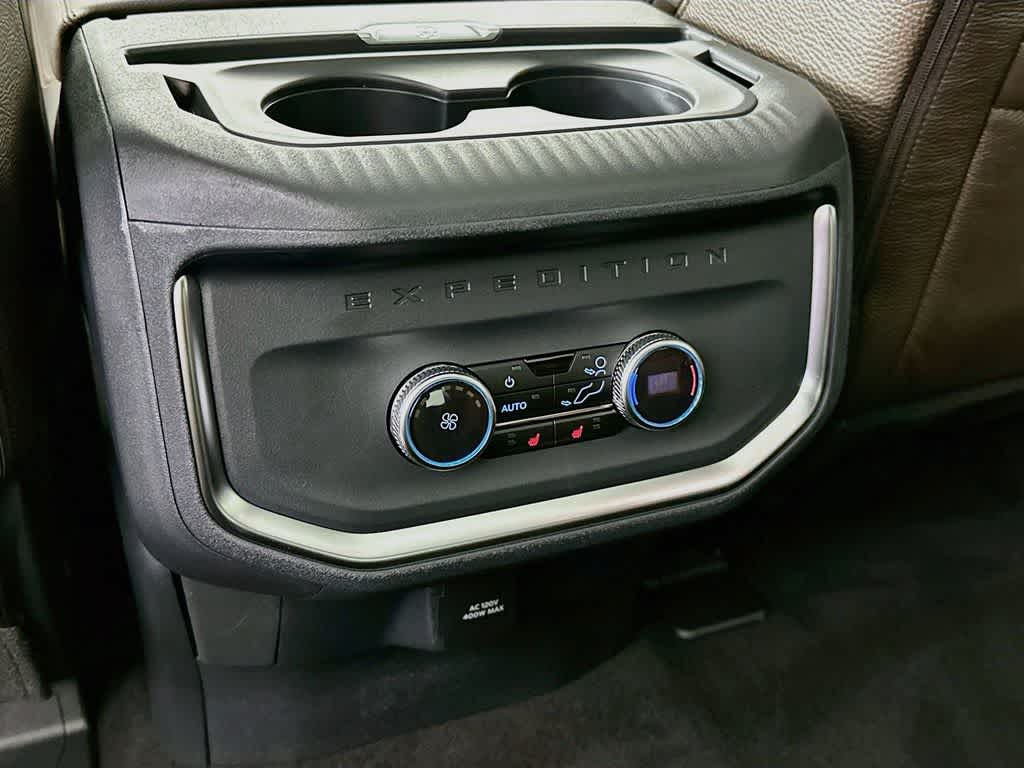 Ford Expedition King Ranch 2027
