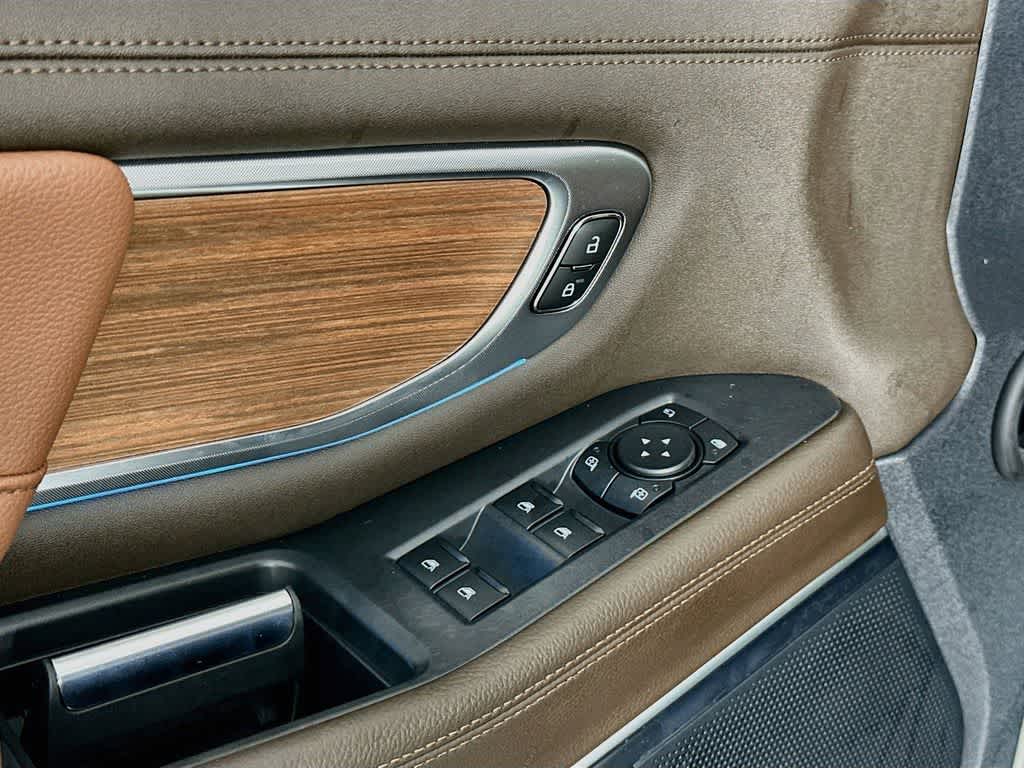 Ford Expedition King Ranch 2027
