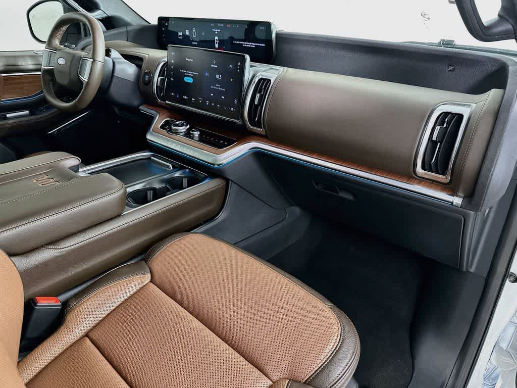Ford Expedition King Ranch 2027