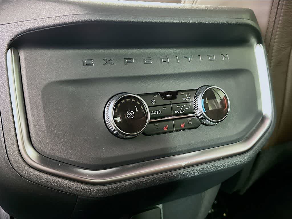 Ford Expedition King Ranch 2026