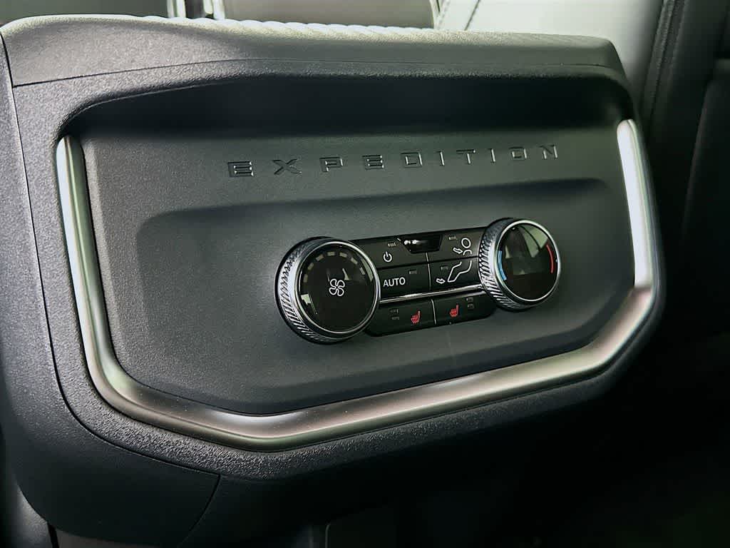 Ford Expedition Tremor 2026