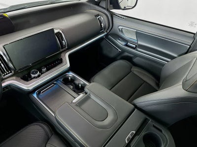 Ford Expedition Tremor 2026