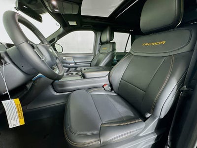 Ford Expedition Tremor 2026