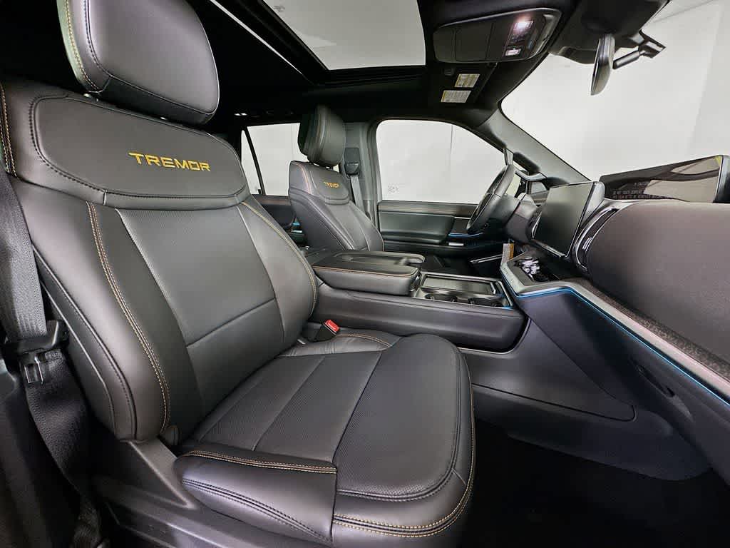 Ford Expedition Tremor 2026