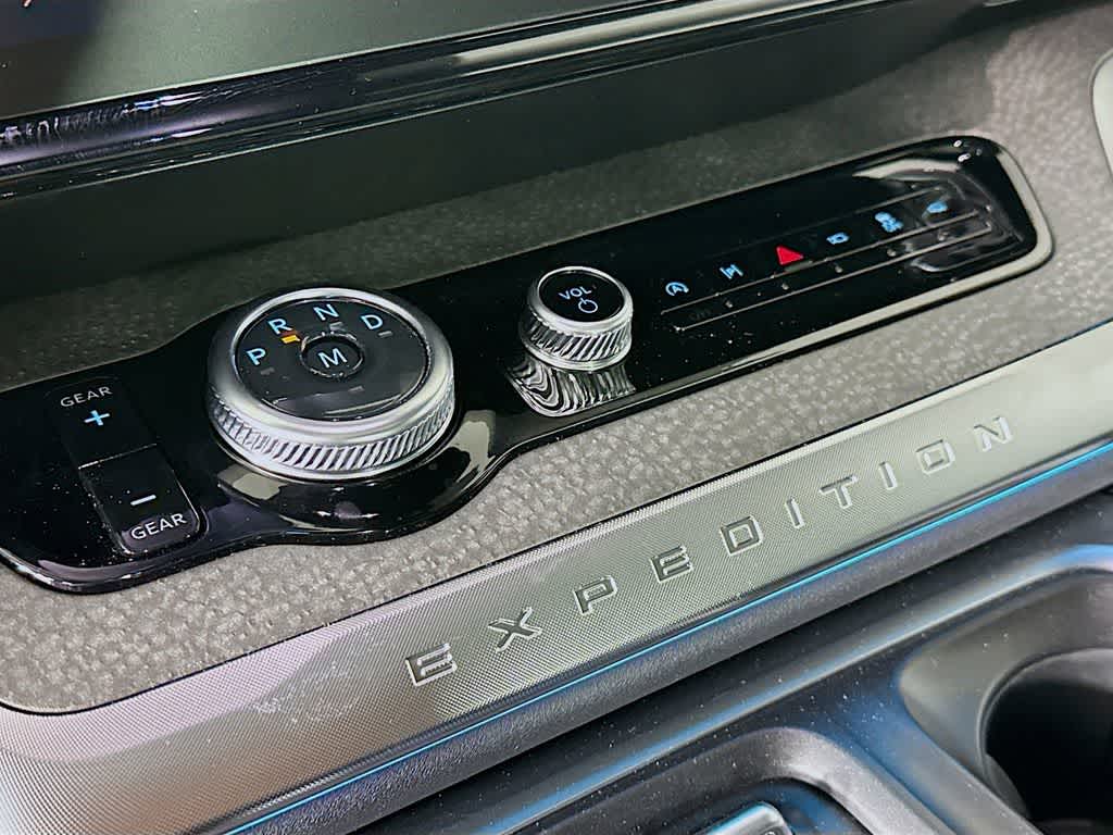 Ford Expedition Tremor 2026