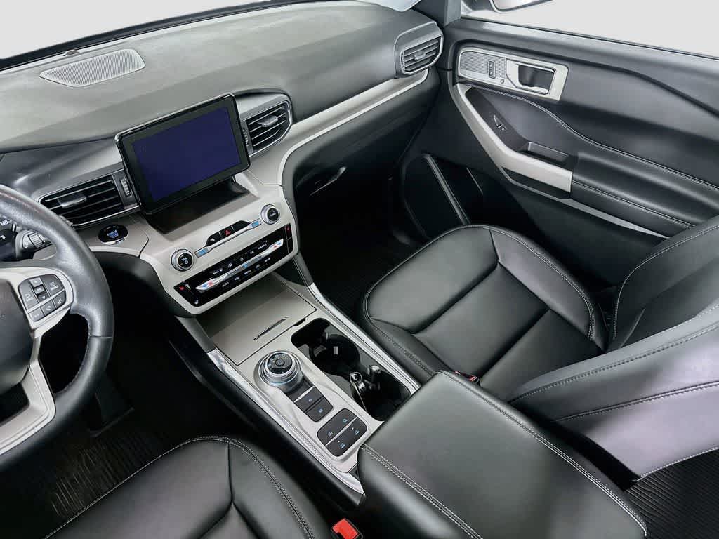 Ford Explorer XLT 2024
