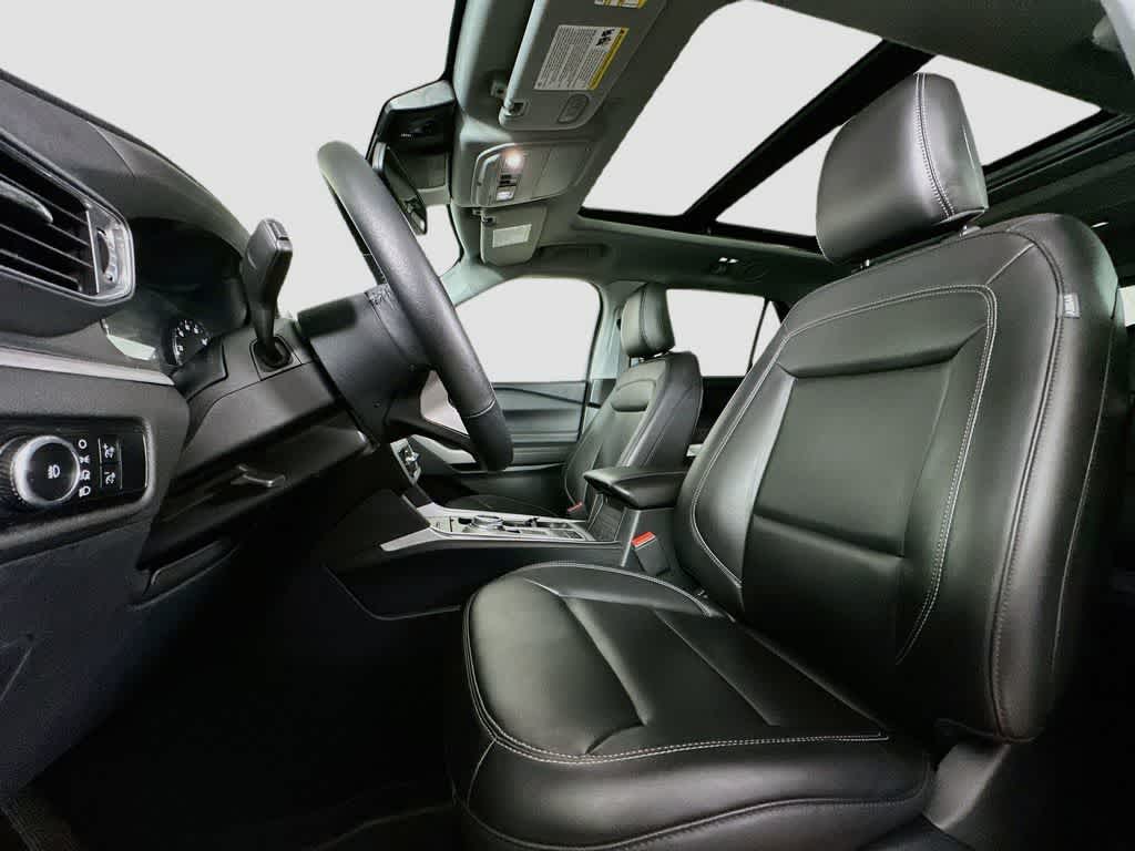 Ford Explorer XLT 2024