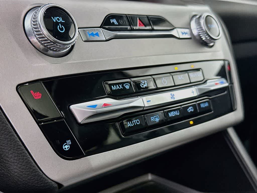 Ford Explorer XLT 2024