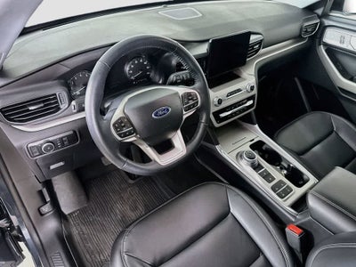 Ford Explorer XLT 2024