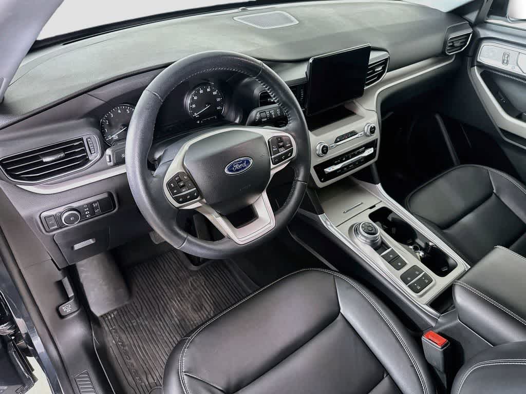 Ford Explorer XLT 2024