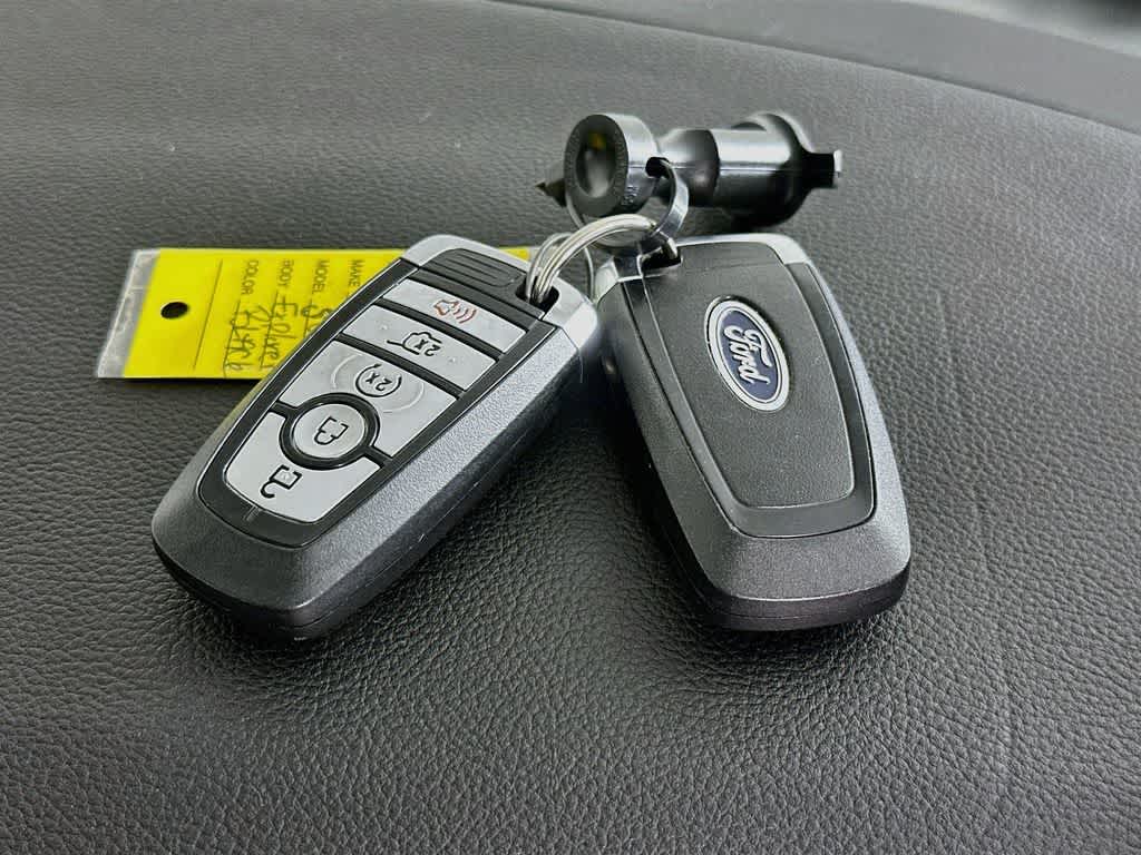 Ford Explorer XLT 2024