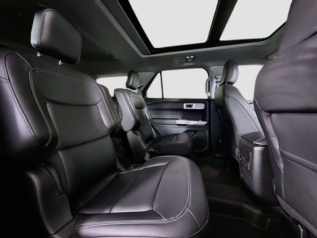 Ford Explorer XLT 2024