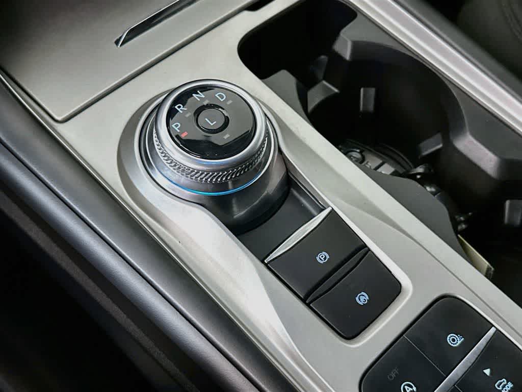 Ford Explorer XLT 2024