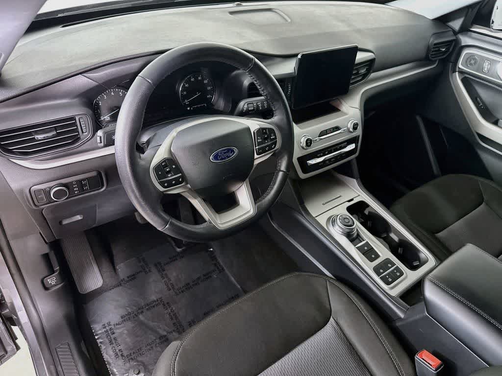 Ford Explorer XLT 2024