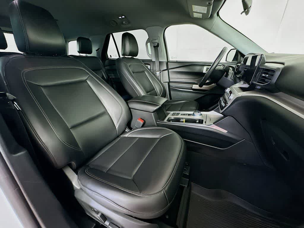 Ford Explorer XLT 2023