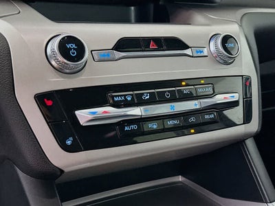 Ford Explorer XLT 2023