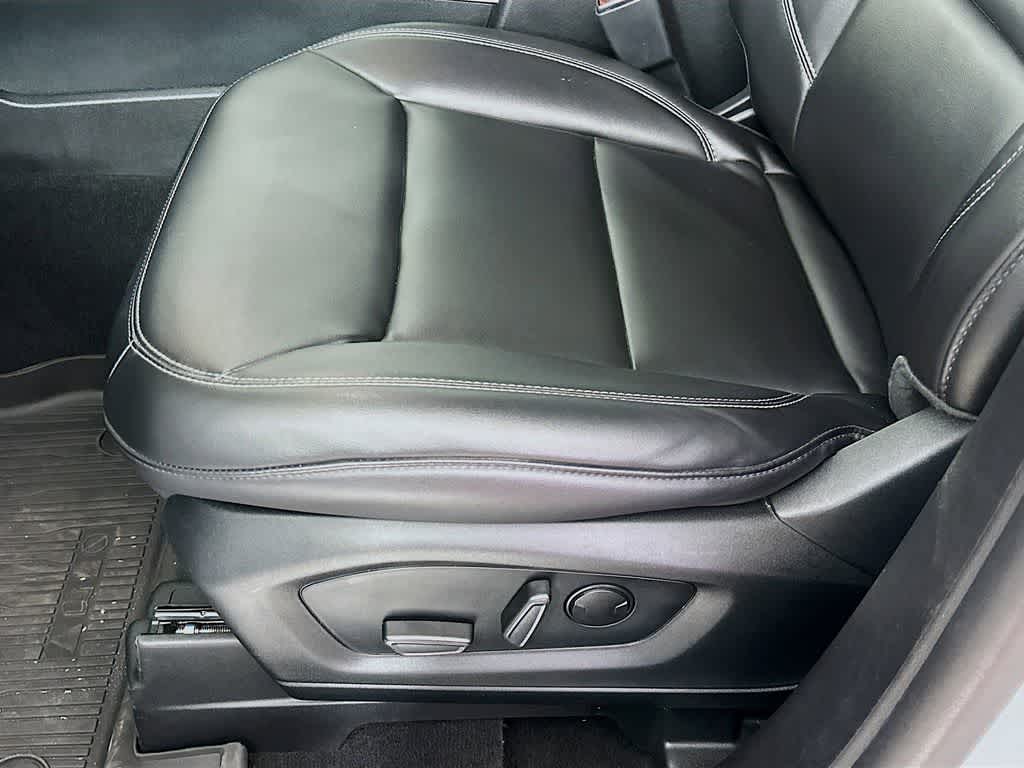 Ford Explorer XLT 2023